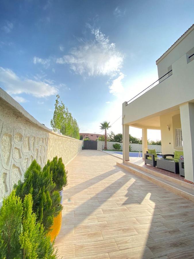 Haja - Beautiful With A Private Pool! *