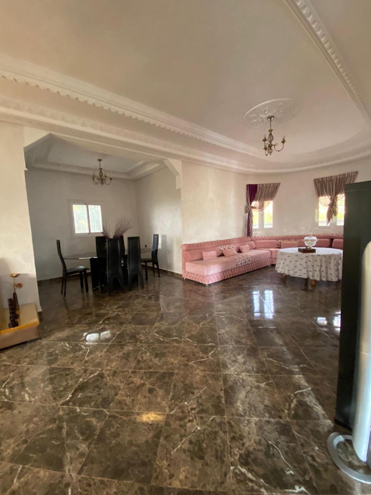 Haja - Beautiful With A Private Pool!
